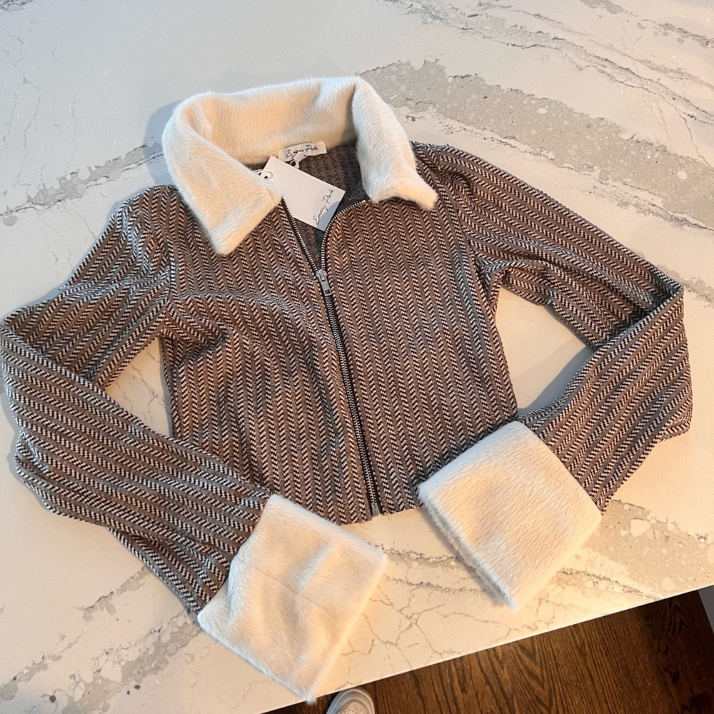 Emory Park cropped fur cuff jacket/shirt